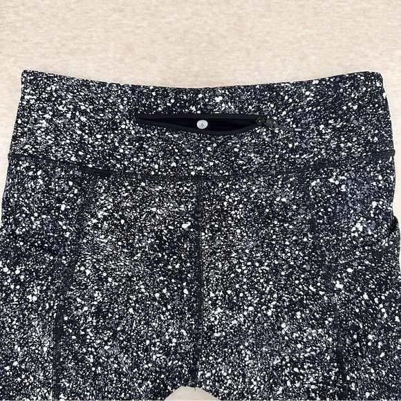 Lululemon Women’s Athelica Black Midi Rise Leggings Size 6 - Picture 7 of 12
